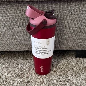 Owala Poinsettia FreeSip Sway Water Bottle | 30oz Sold Out Color